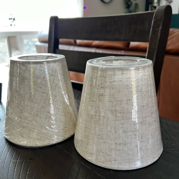 SMALL LAMP SHADES (2) - Picture 3 of 5